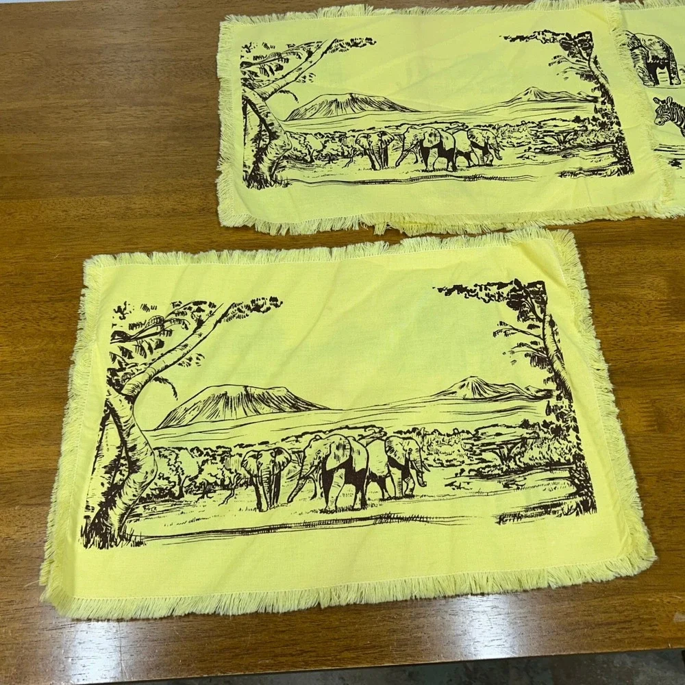 Safari Animal Placemat and Napkin Set 8pc Yellow Fringed Savanna Decor